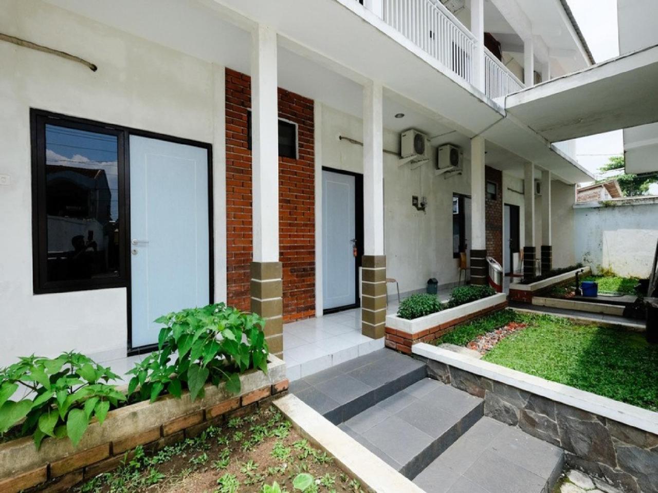 Reddoorz Near Moro Mall Purwokerto Eksteriør billede